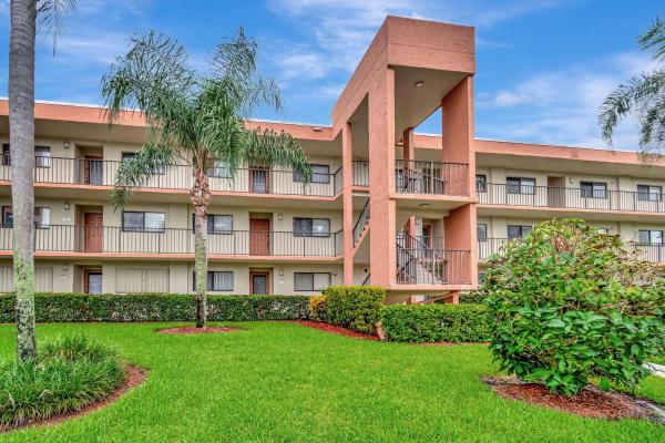Watersedge At Lakes Of Delray, 5598 Witney Dr #109, Delray Beach, Florida 33484, image 1
