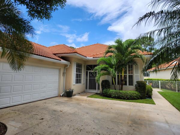 Oaks East, 104 Lost Bridge Dr, Palm Beach Gardens, Florida 33410, image 1