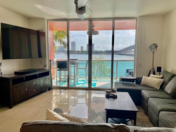 Marina Grande Club & Residences, 2640 Lake Shore Dr #215, Riviera Beach, Florida 33404, image 1