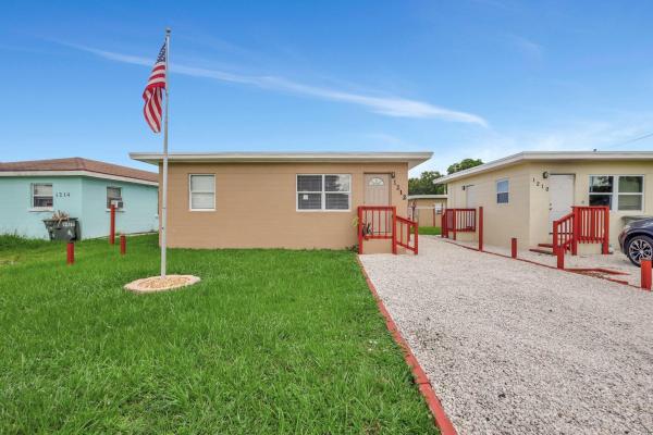 Highland Park, 1212 N 17th St, Fort Pierce, Florida 34950, image 1