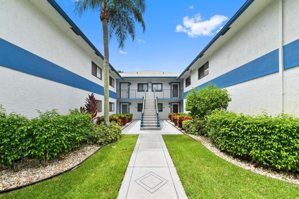 Pembridge At Lakes Of Delray, 15301 Pembridge Ave #67, Delray Beach, Florida 33484, image 1
