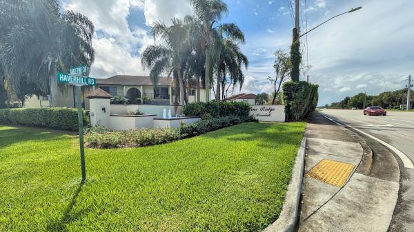 Pine Ridge At Haverhill, 4801 Sable Pine Cir #B1, West Palm Beach, Florida 33417, image 3