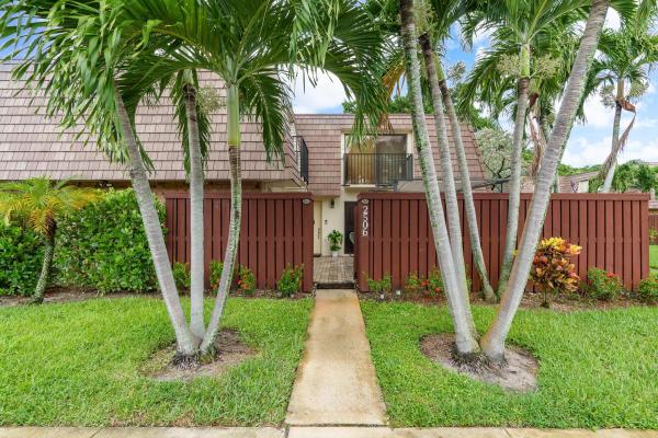Waterford Courtyards South, 2506 SW 15th St, Deerfield Beach, Florida 33442, image 1