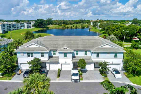 Sandpiper Pointe, 503 Spoonbill Ter, Deerfield Beach, Florida 33442, image 2