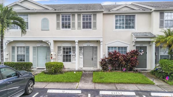 Banyan Oakridge, 4948 SW 31st Ter, Dania Beach, Florida 33312, image 1