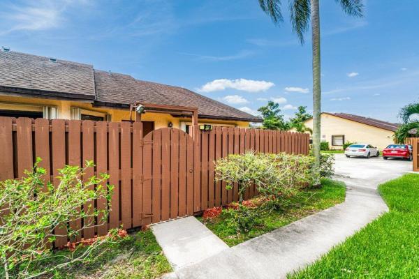 Springdale, 291 Springdale Cir, Palm Springs, Florida 33461, image 1