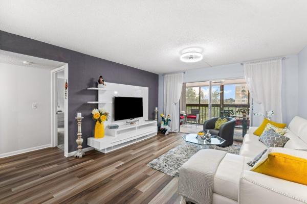 Huntington Lakes 5, 7290 Ashford Pl #401, Delray Beach, Florida 33446, image 1