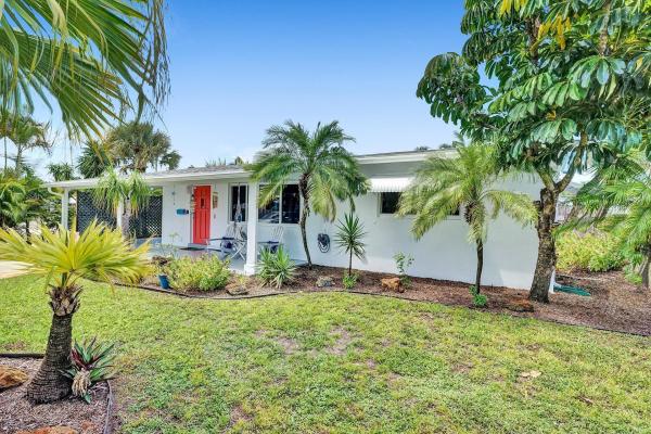 Coral Manor, 3 SE 11th St, Deerfield Beach, Florida 33441, image 1