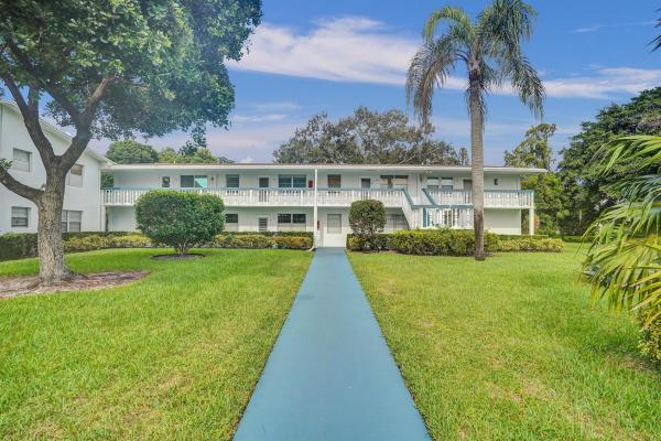 Oakridge, 43 Oakridge, Deerfield Beach, Florida 33442, image 1