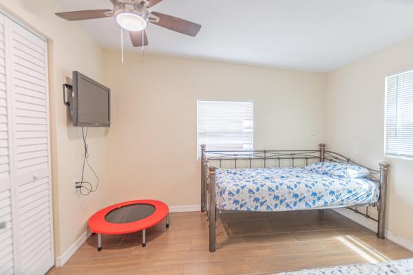 Northwood, 702 50th St, West Palm Beach, Florida 33407, image 2