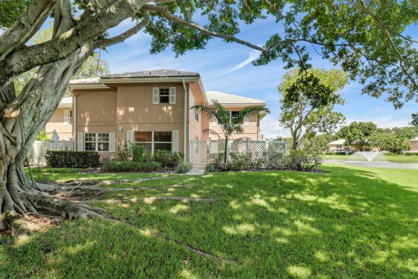 Stamford At The Villages Of Palm Beach Lakes, 1814 Middleton Way, West Palm Beach, Florida 33409, image 1