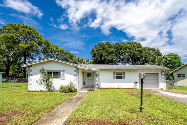 1124 Alameda Ave, Fort Pierce, Florida 34982, image 1