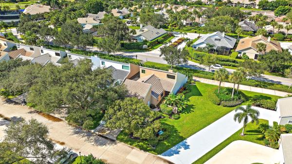 Green's Cay Of Jonathan's Landing, 17060 Traverse Cir, Jupiter, Florida 33477, image 1