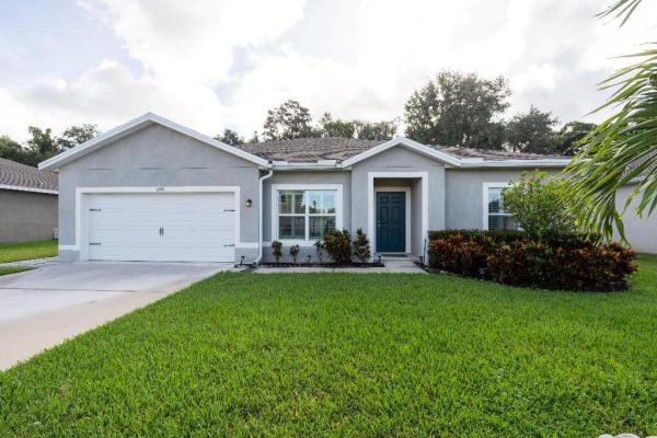 Oakland Lake Estates, 5254 Oakland Lake Cir, Fort Pierce, Florida 34951, image 1