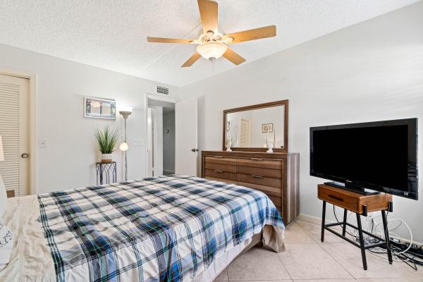 926 Normandy T, Delray Beach, Florida 33484, image 2