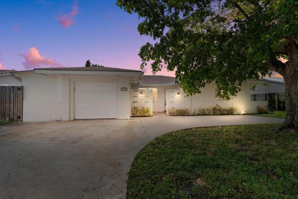 Winfield Park, 2270 NE 2nd Ave, Boca Raton, Florida 33431, image 1