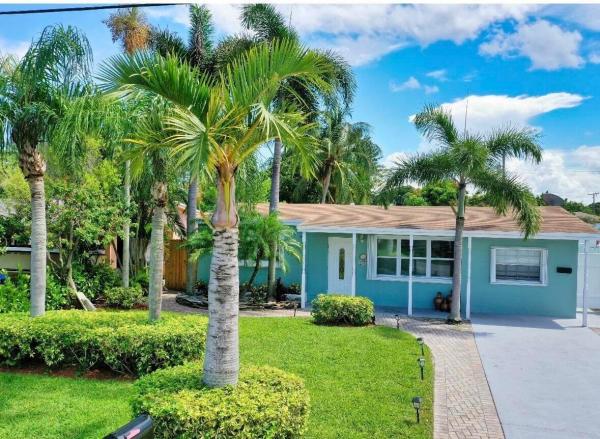 Pine Street Homesites, 702 W Bloxham St, Lantana, Florida 33462, image 1