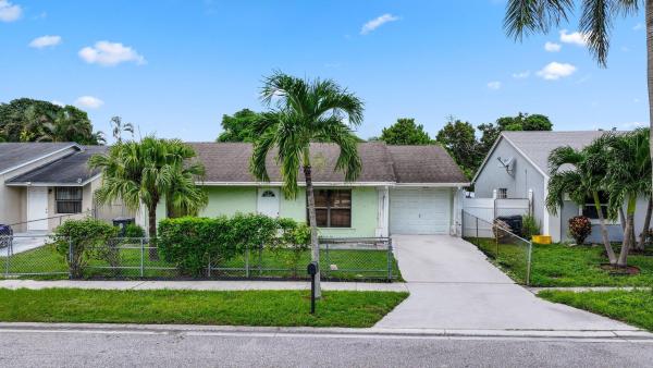 Lantana Homes, 5863 Aurora Ct, Lake Worth Beach, Florida 33463, image 1
