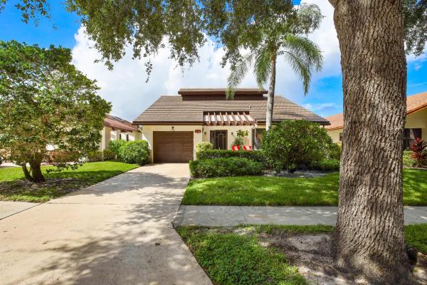 Fairmont Place, 4940 Boxwood Cir, Boynton Beach, Florida 33436, image 1