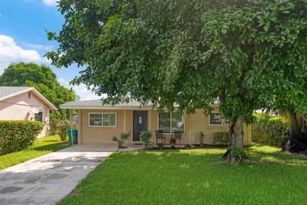 Laurel Hills, 626 NW 7th St, Boynton Beach, Florida 33426, image 1