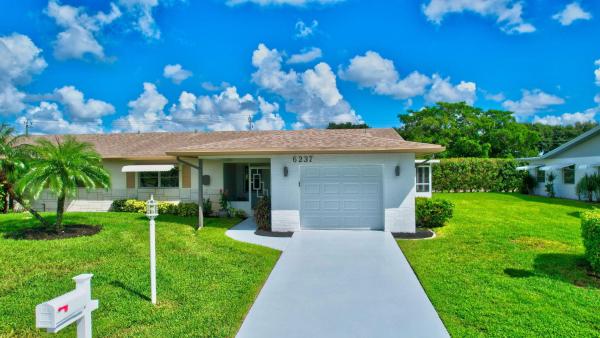 Delray Villas 4 & 5, 6237 Overland Pl, Delray Beach, Florida 33484, image 1