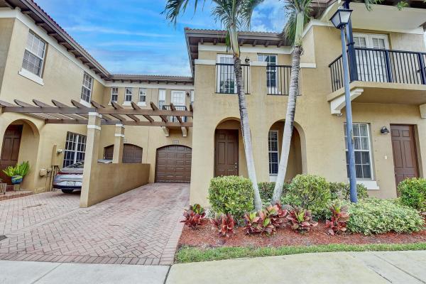 Julia Gardens, 6854 Julia Gardens Dr, Coconut Creek, Florida 33073, image 1