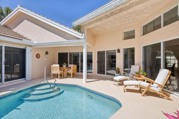 Riverwind At Jonathan's Landing, 16481 Riverwind Ct, Jupiter, Florida 33477, image 1