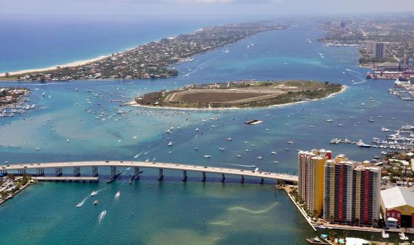 Marina Grande Club & Residences, 2640 Lake Shore Dr #408, Riviera Beach, Florida 33404, image 1