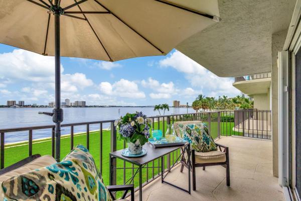 Lake Harbour Towers East, 801 Lake Shore Dr #206, Lake Park, Florida 33403, image 1