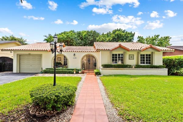 Concord Homes, 11440 SW 32nd St, University Park, Florida 33165, image 1
