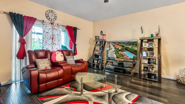 Bella Vista, 2996 NW 35th Ave, Lauderdale Lakes, Florida 33311, image 1