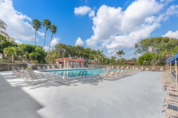 Huntington Lakes 2, 6866 Huntington Ln #307, Delray Beach, Florida 33446, image 1