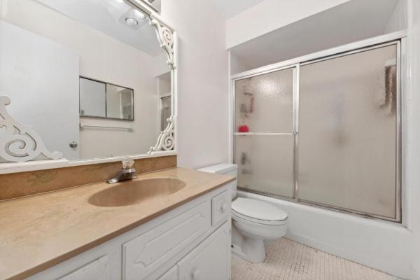 Inner Circle, 301 Venetian Dr #15, Delray Beach, Florida 33483, image 2
