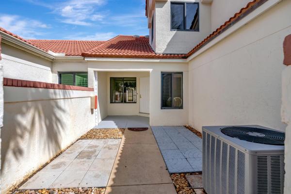 Sea Oats Of Juno Beach, 703 Sea Oats Dr #C-2, Juno Beach, Florida 33408, image 1