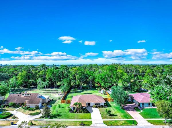 Pinewood East 2 Of Wellington, 12073 Old Country Rd, Wellington, Florida 33414, image 1