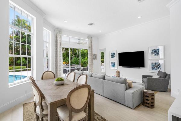 Sabal Pointe, 132 Pembroke Dr, Palm Beach Gardens, Florida 33418, image 1