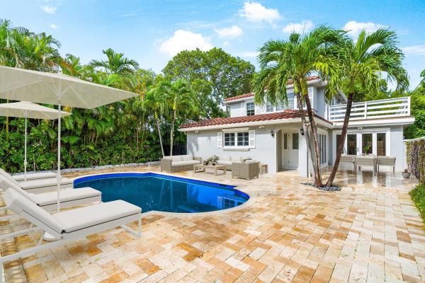 Delray Beach No HOA, 820 Palm Trl, Delray Beach, Florida 33483, image 1