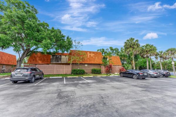 Village At Coral Lake, 8113 S Coral Cir #8113, North Lauderdale, Florida 33068, image 1