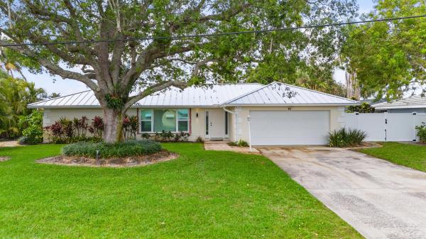 Tequesta Country Club, 83 Fairview, Tequesta, Florida 33469, image 1