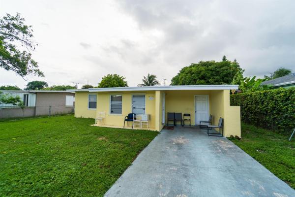 Atlantic Park Gardens, 206 SW 14th Ave, Delray Beach, Florida 33444, image 1