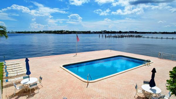 Seacrest Villas, 1820 New Palm Way #208, Boynton Beach, Florida 33435, image 2