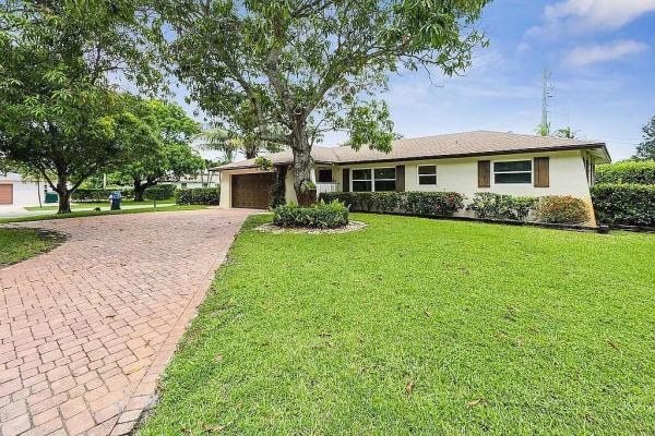 Jupiter In The Pines, 307 W Riverside Dr, Jupiter, Florida 33469, image 1