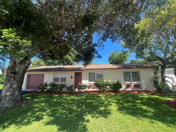 Park Manor, 3600 H Ave, Riviera Beach, Florida 33404, image 1