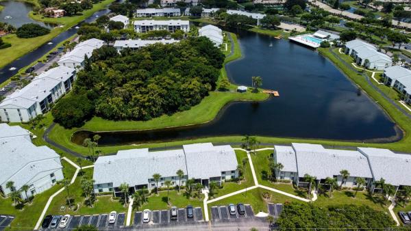 The Palm Club, 1005 Green Pine Blvd #E2, West Palm Beach, Florida 33409, image 1