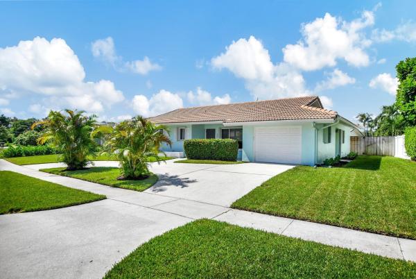 Country Club Village, 465 NW 13th Dr, Boca Raton, Florida 33486, image 1
