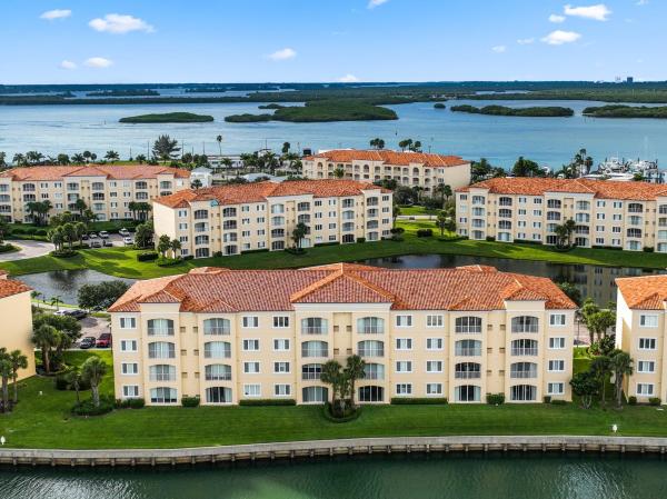 Harbour Isle East, 7 Harbour Isle Dr #303, Fort Pierce, Florida 34949, image 1