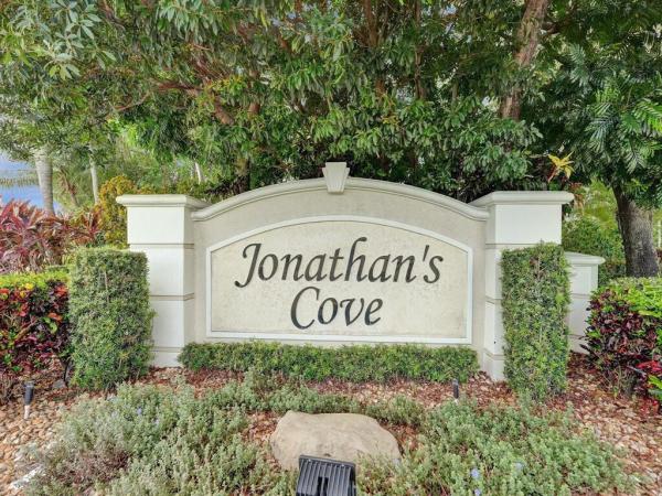 Palmbrooke Townhomes, 5238 Palmbrooke Cir, West Palm Beach, Florida 33417, image 2