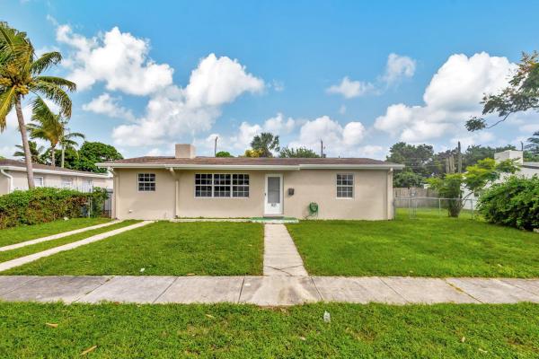 Golfview Heights, 805 Elm Rd, West Palm Beach, Florida 33409, image 1
