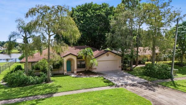 Crestwood, 134 Park Rd, Royal Palm Beach, Florida 33411, image 1
