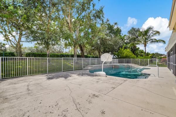 Emerald Bay, 11160 Grandview Mnr, Wellington, Florida 33414, image 2